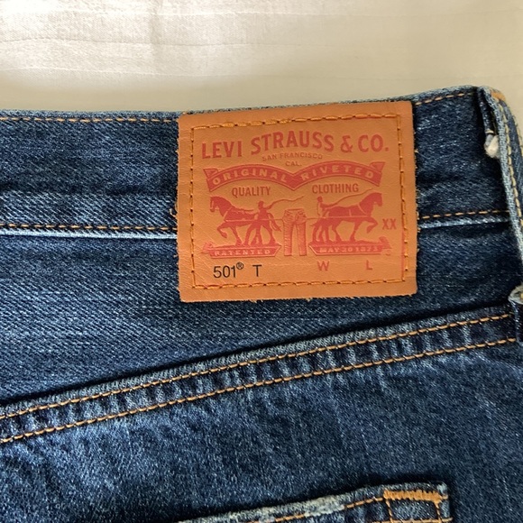 Levi’s 501 Tapered Jeans NWOT - Picture 6 of 12